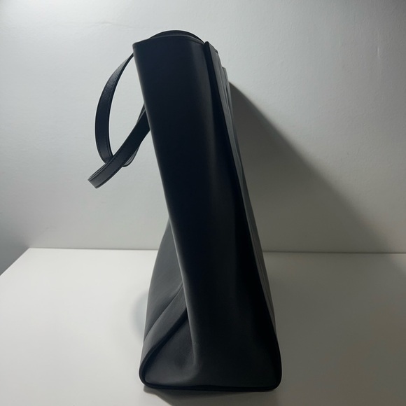 Alexander McQueen Leather Signature Shopper Tote Bag Purse 💕for Sasha - Picture 8 of 16